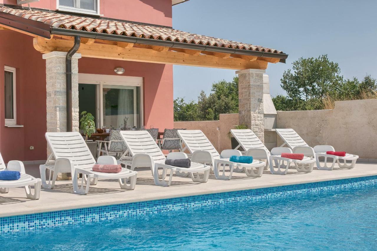 Holiday Home Nikol PUY Exterior foto