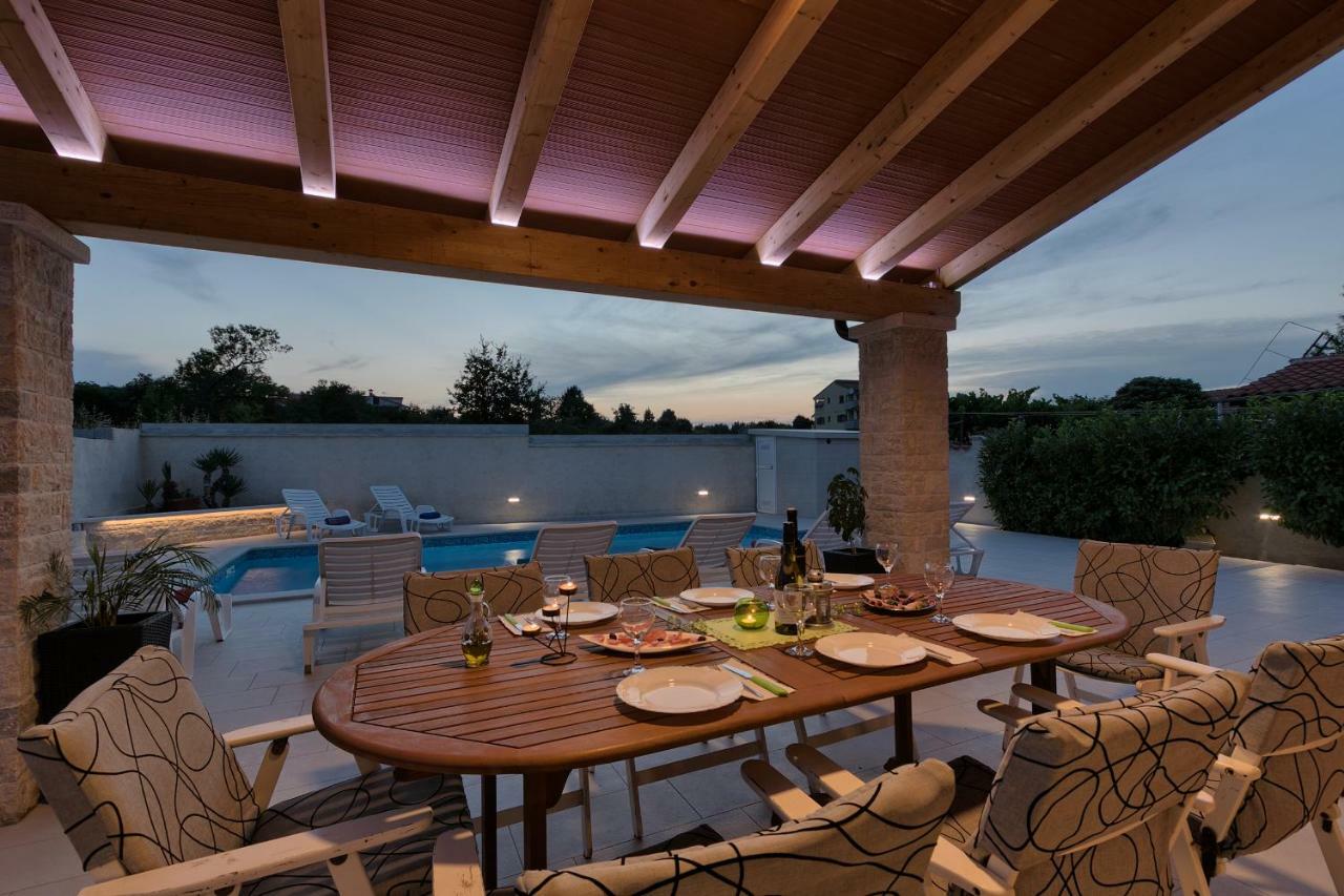 Holiday Home Nikol PUY Exterior foto
