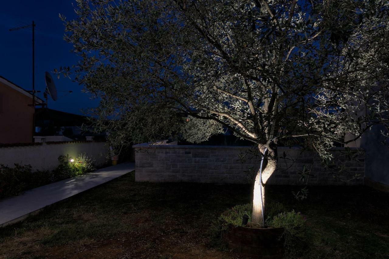 Holiday Home Nikol PUY Exterior foto
