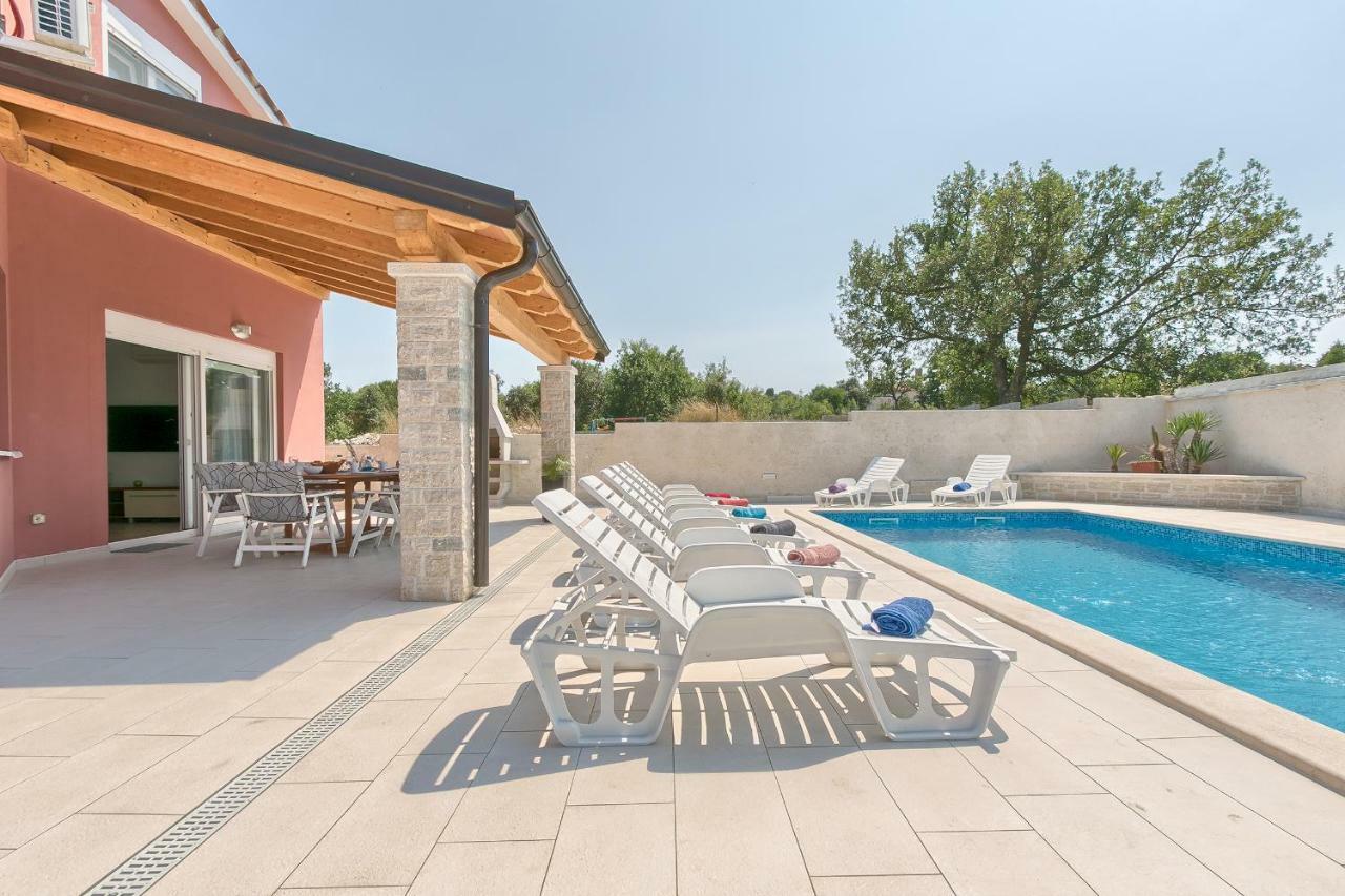 Holiday Home Nikol PUY Exterior foto